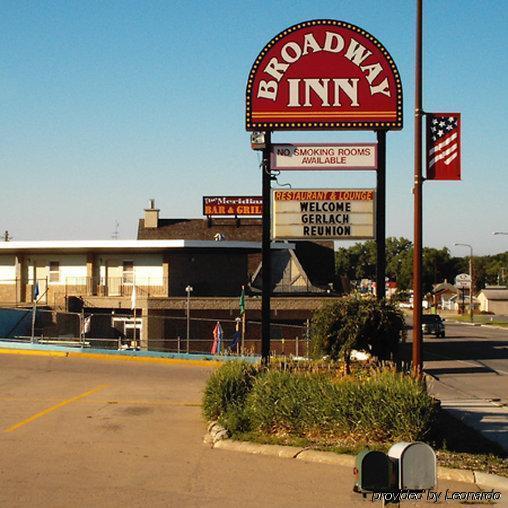 Broadway Inn Yankton Buitenkant foto